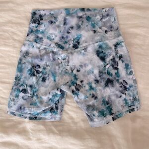 Lululemon biking shorts